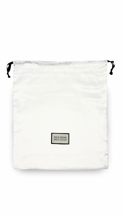 Premium sneaker dust bag: crafted with care, this luxurious accessory ensures your sneakers maintain pristine condition in storage or while traveling.